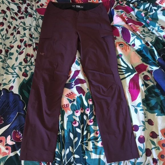 Arcteryx women’s Sabria hiking pants purple reign - Picture 2 of 16